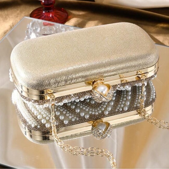 Elegant Pearl Embellished Clutch